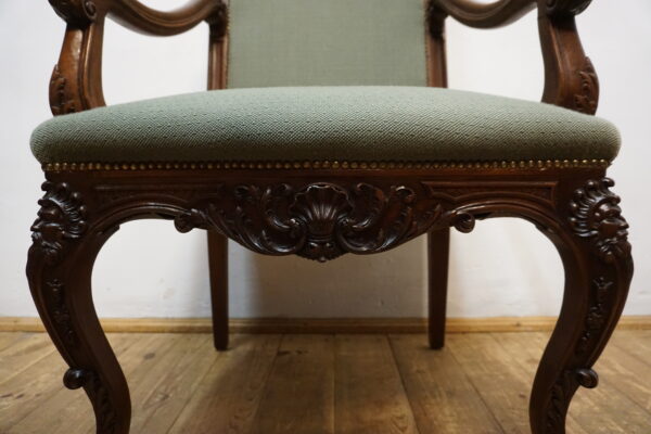 STARY DOSTOJNY FOTEL DO BIURKA RZEŻBIONY GŁOWY NA LWICH ŁAPACH SPRĘŻYNY