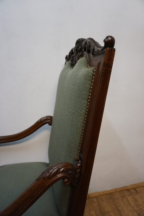 STARY DOSTOJNY FOTEL DO BIURKA RZEŻBIONY GŁOWY NA LWICH ŁAPACH SPRĘŻYNY