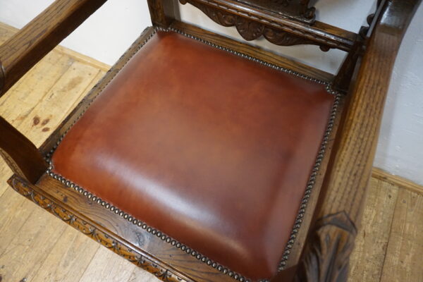 RĘCZNIE RZEŹBIONY DOSTOJNY FOTEL BRETOŃSKI DO BIURKA SKÓRA