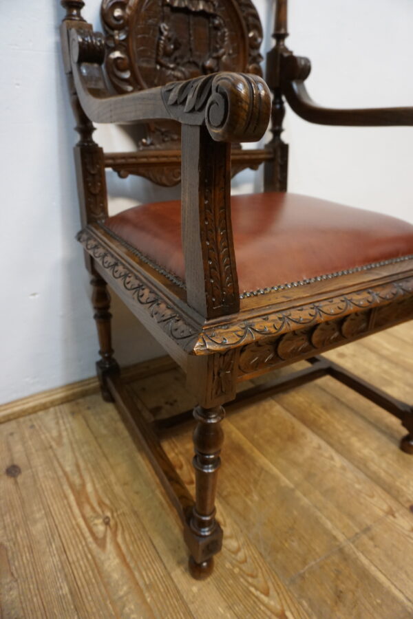 RĘCZNIE RZEŹBIONY DOSTOJNY FOTEL BRETOŃSKI DO BIURKA SKÓRA