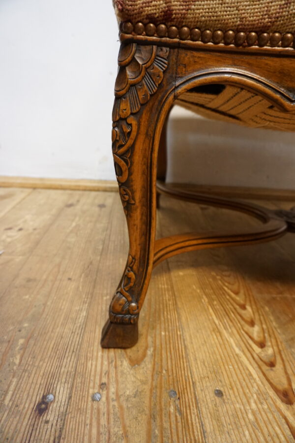 DOSTOJNY DUŻY FOTEL RZEŻBIONY GOBELIN KOPYTA