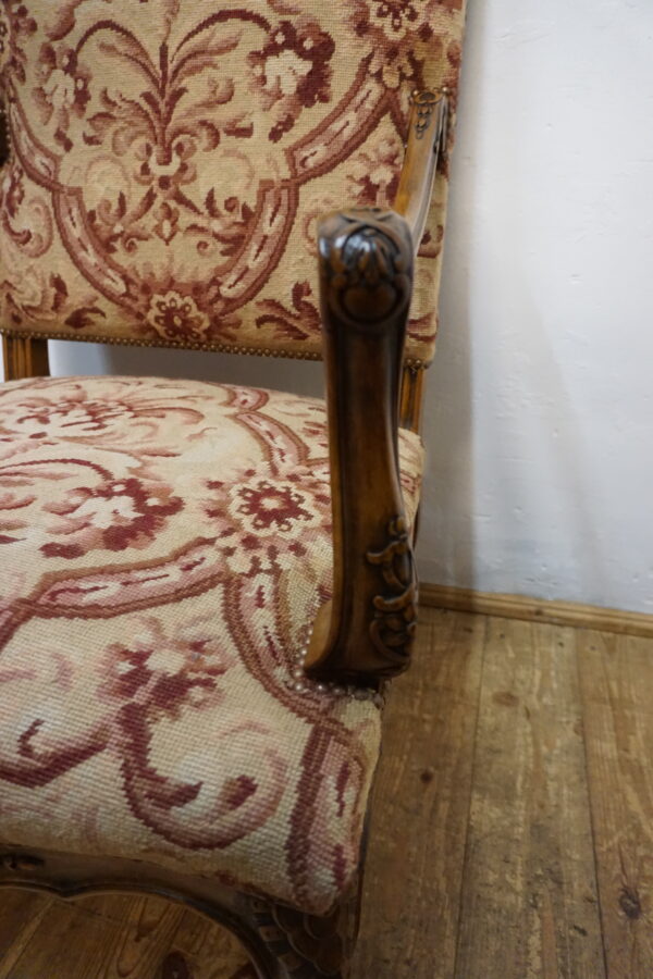 DOSTOJNY DUŻY FOTEL RZEŻBIONY GOBELIN KOPYTA