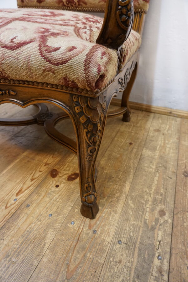 DOSTOJNY DUŻY FOTEL RZEŻBIONY GOBELIN KOPYTA