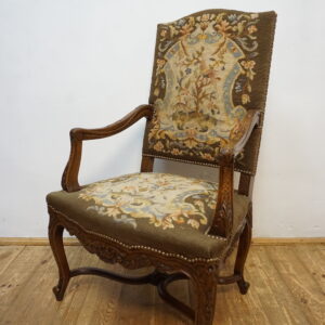 DOSTOJNY DUŻY FOTEL POKRYTY NIESAMOWITYM GOBELINEM