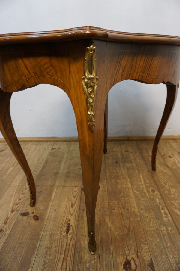 STARY STOLIK STÓŁ GIĘTE NOGI NEOROKOKO OKUCIA Z BRĄZU