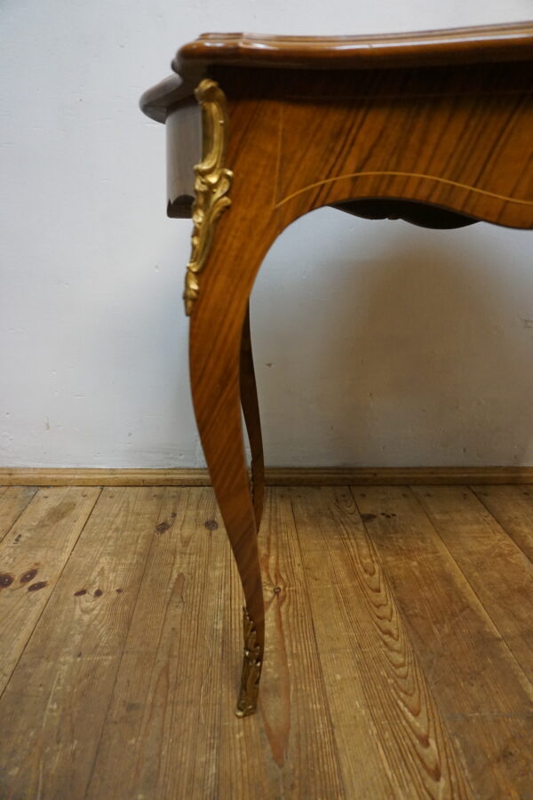 STARY STOLIK STÓŁ GIĘTE NOGI NEOROKOKO OKUCIA Z BRĄZU