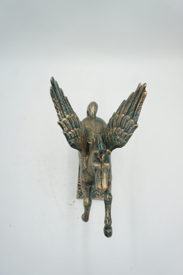 ŻELIWNA FIGURKA KOŃ ZE SKRZYDŁAMI PEGASUS