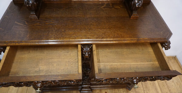 STARA FIGURALNA KOMODA Z DUŻĄ BOGATO RZEŹBIONĄ NADSTAWKĄ MYŚLIWSKĄ