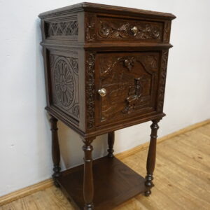 SZAFKA BRETROŃSKA STOLIK NOCNY BOGATO RZEŹBIONA