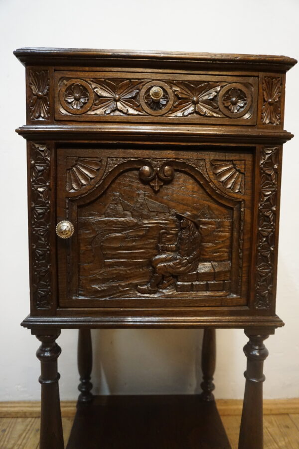 SZAFKA BRETROŃSKA STOLIK NOCNY BOGATO RZEŹBIONA