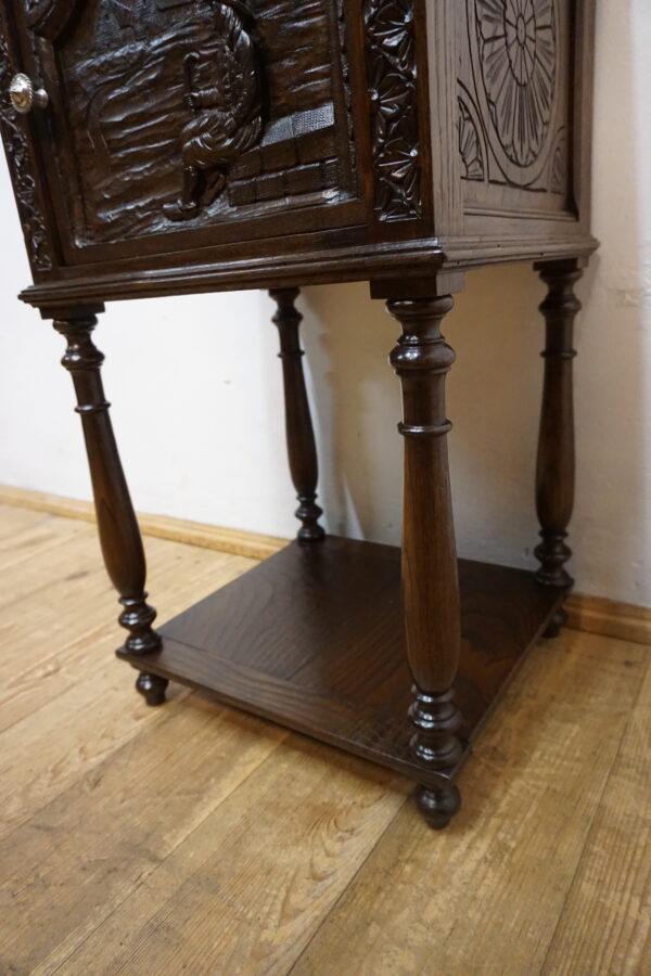 SZAFKA BRETROŃSKA STOLIK NOCNY BOGATO RZEŹBIONA