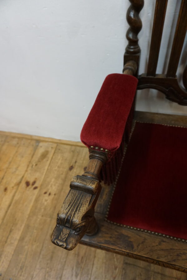 DOSTOJNY RZEŹBIONY FOTEL DĘBOWY NEORENESANS