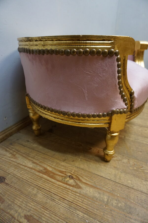 Eleganckie legowisko dla psa kota – stylowe i wygodne róż i złoto