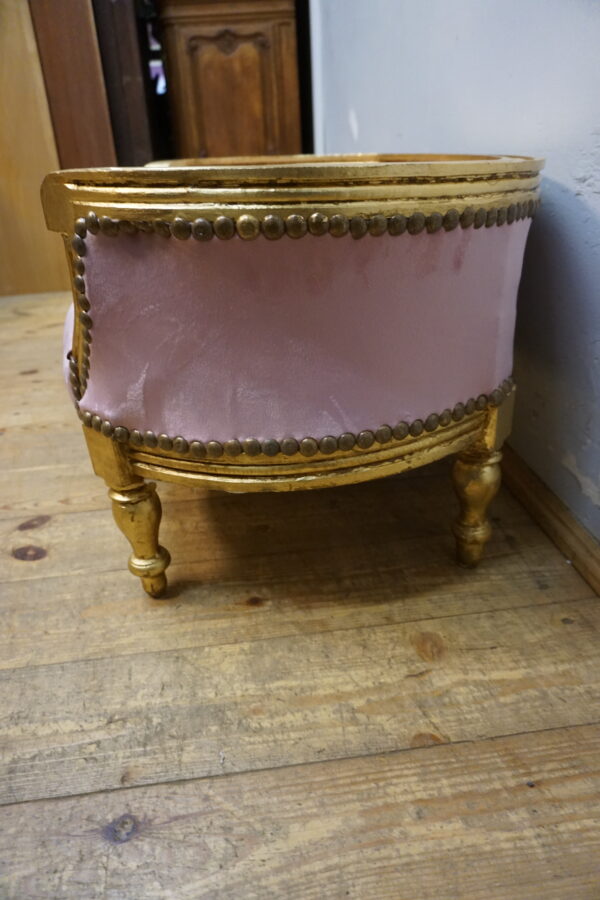 Eleganckie legowisko dla psa kota – stylowe i wygodne róż i złoto