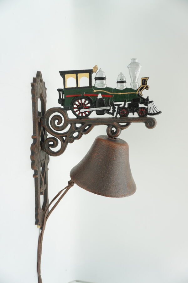 PIĘKNY ŻELIWNY DZWON DZWONECZEK LOKOMOTYWA DOM I OGRÓD