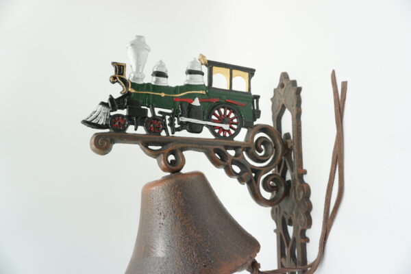 PIĘKNY ŻELIWNY DZWON DZWONECZEK LOKOMOTYWA DOM I OGRÓD