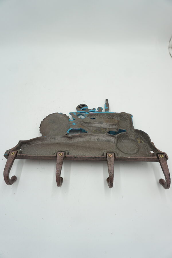 ŻELIWNY WIESZAK NIEBIESKI TRAKTOR