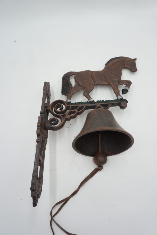 PIĘKNY ŻELIWNY DZWON DZWONECZEK KOŃ