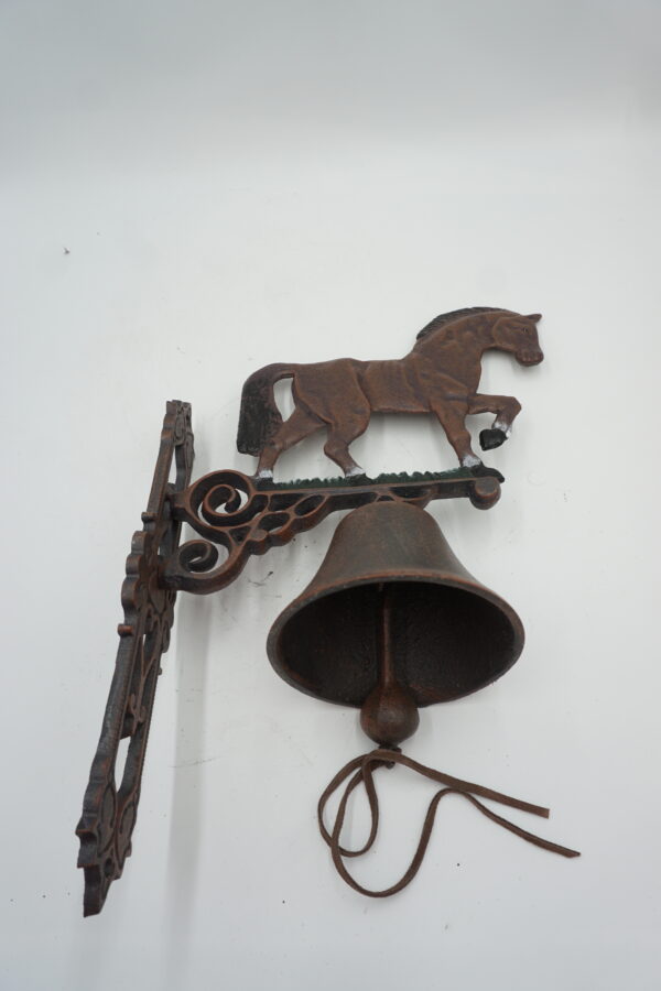 PIĘKNY ŻELIWNY DZWON DZWONECZEK KOŃ