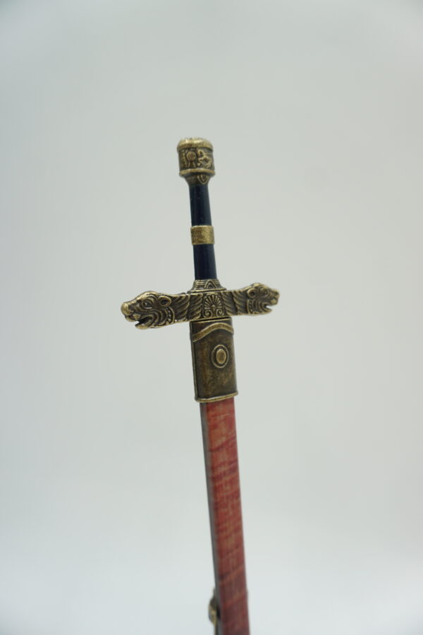 DEKORACYJNY PRZECINAK DO LISTÓW NÓŻ DO LISTÓW NA STOJAKU