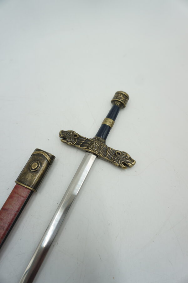 DEKORACYJNY PRZECINAK DO LISTÓW NÓŻ DO LISTÓW NA STOJAKU