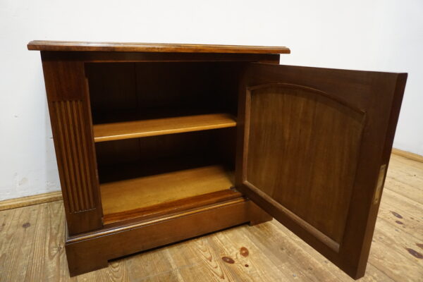 ZGRABNA SZAFKA KOMÓDKA BAREK