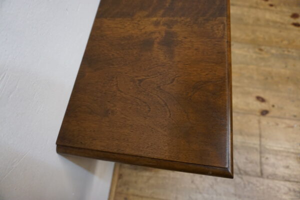 ZGRABNA KONSOLA PRZYŚCIENNA ORZECH EKLEKTYCZNA