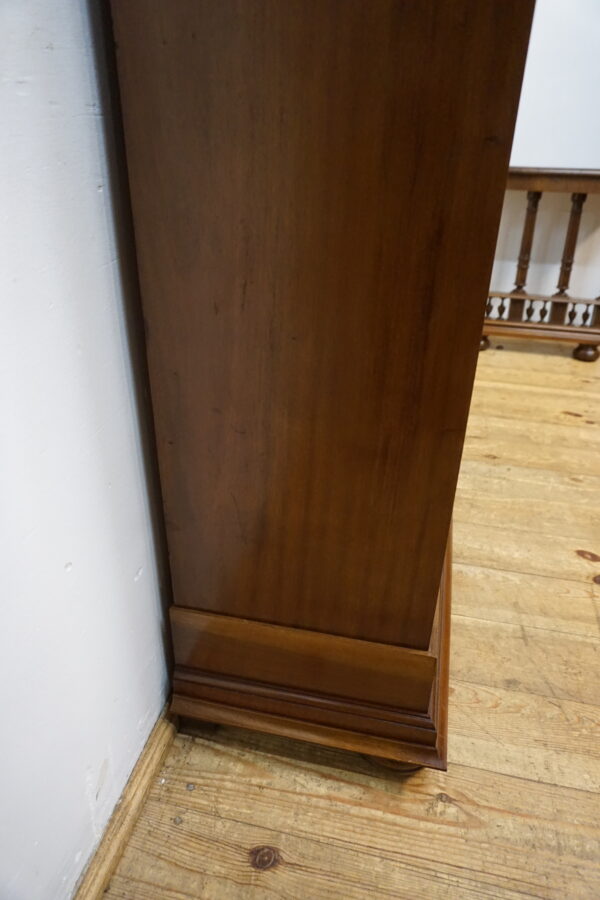 DEKORACYJNY ZGRABNY REGAŁ KOMODA