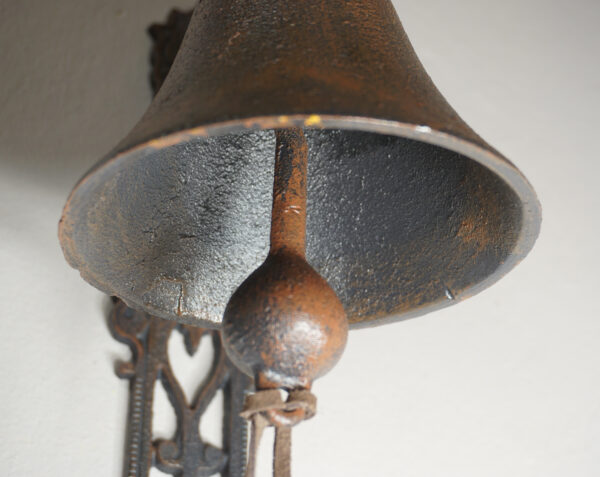 PIĘKNY DEKORACYJNY ŻELIWNY DZWON DZWONEK STRAŻ