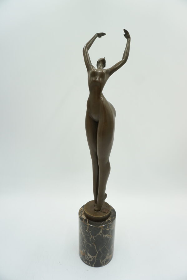 FIGURA Z BRĄZU NOWOCZESNA TANCERKA MODERNISTYCZNA
