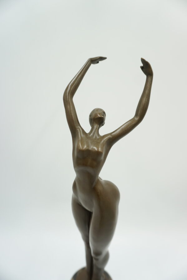 FIGURA Z BRĄZU NOWOCZESNA TANCERKA MODERNISTYCZNA