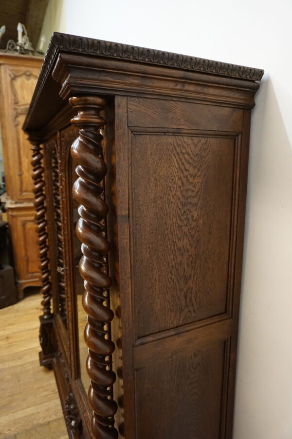 PODRĘCZNA BIBLIOTECZKA NEORENESANS FRANCJA SPIRALNE KOLUMNY