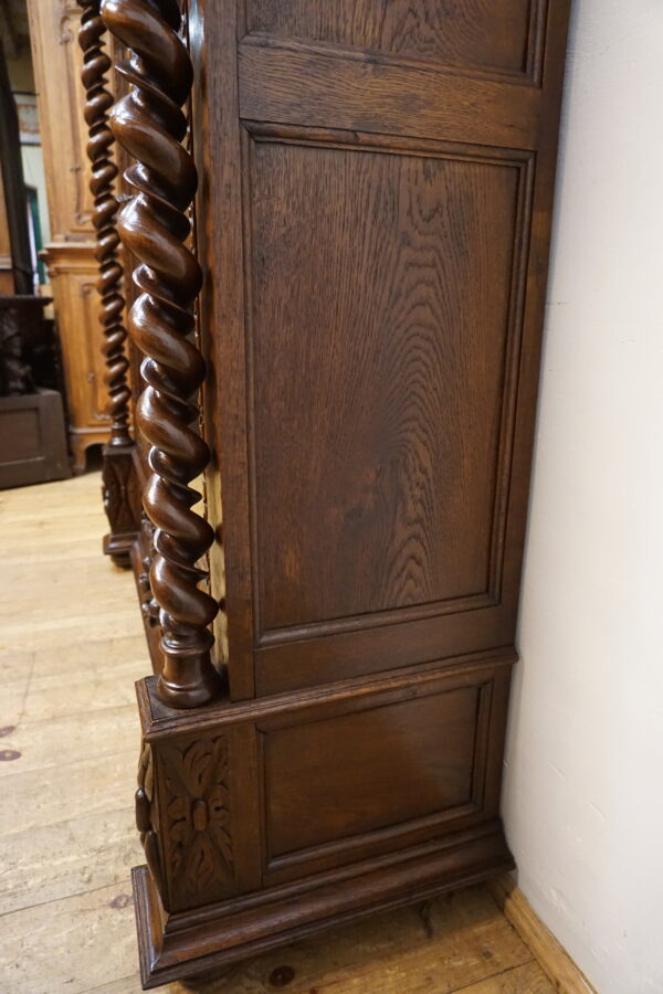 PODRĘCZNA BIBLIOTECZKA NEORENESANS FRANCJA SPIRALNE KOLUMNY