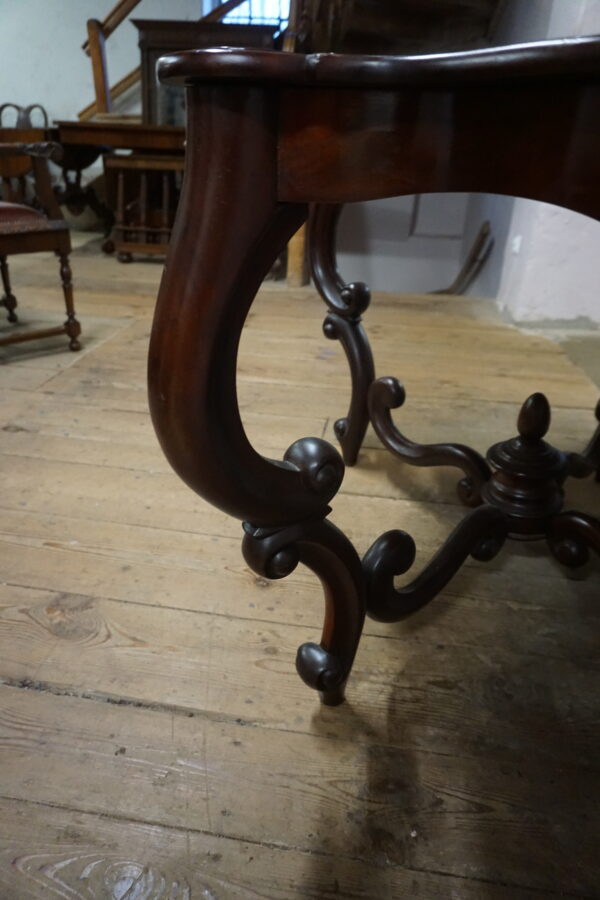 STARY GABINETOWY STÓŁ LUDWIK FILIP GIĘTE NOGI MAHOŃ