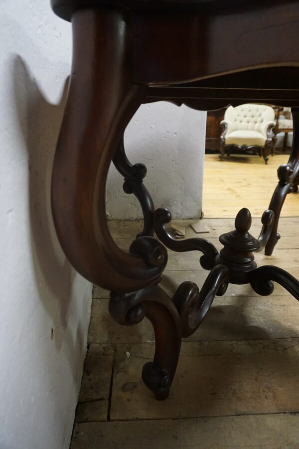 STARY GABINETOWY STÓŁ LUDWIK FILIP GIĘTE NOGI MAHOŃ