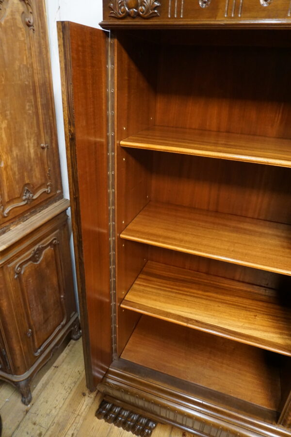 NIEPOTYKANY REGAŁ BIBLIOTEKA OTWARTA DUŻA LWIE ŁAPY