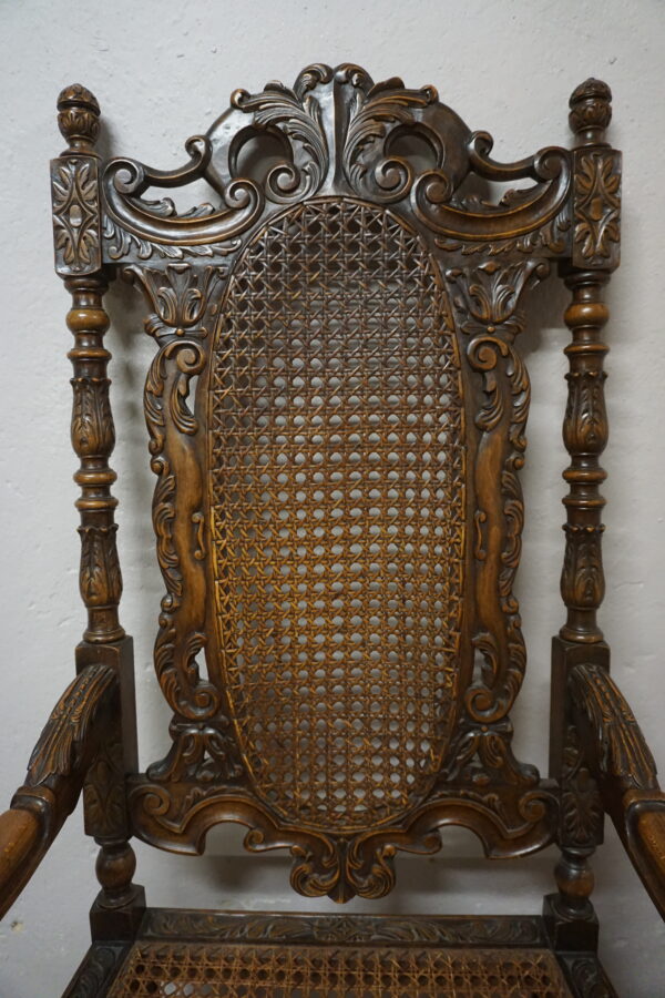 DOSTOJNY RZEŹBIONY FOTEL TRON RAFIA