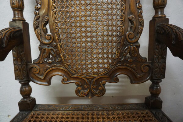 DOSTOJNY RZEŹBIONY FOTEL TRON RAFIA