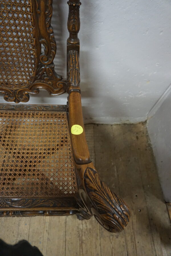 DOSTOJNY RZEŹBIONY FOTEL TRON RAFIA