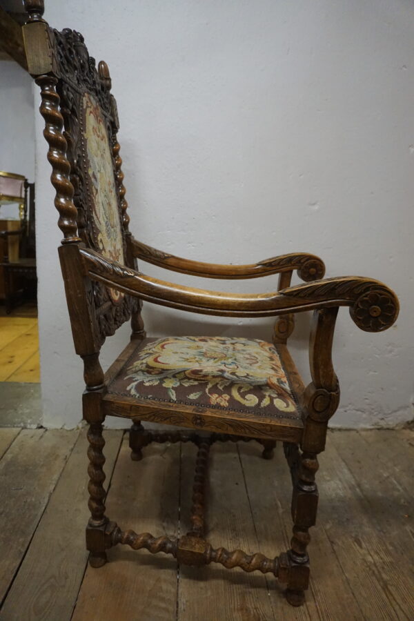 DOSTOJNY RZEŹBIONY FOTEL TRON GOBELIN