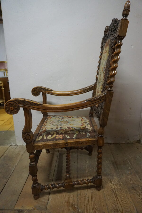 DOSTOJNY RZEŹBIONY FOTEL TRON GOBELIN