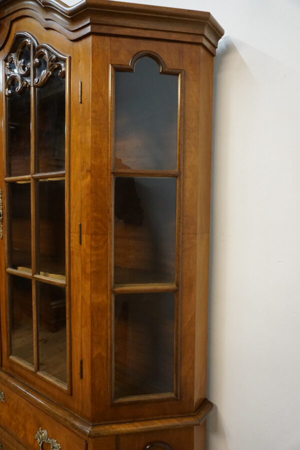 DEKORACYJNA WITRYNA SERWANTKA NA LWICH ŁAPACH