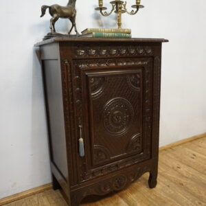 NIESPOTYKANA ZGRABNA KOMODA BRETOŃSKA