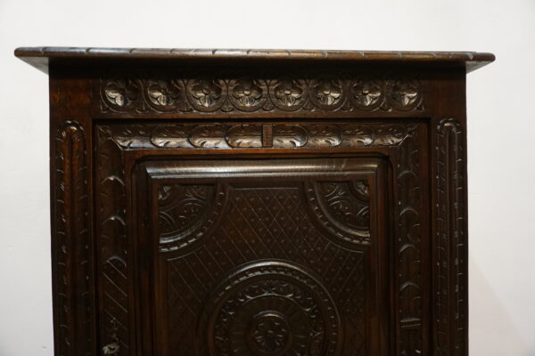 NIESPOTYKANA ZGRABNA KOMODA BRETOŃSKA