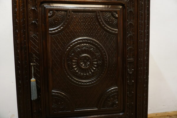 NIESPOTYKANA ZGRABNA KOMODA BRETOŃSKA