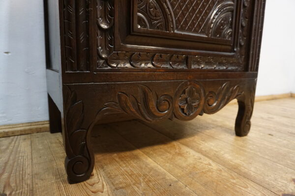 NIESPOTYKANA ZGRABNA KOMODA BRETOŃSKA