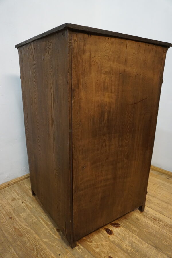 NIESPOTYKANA NAROŻNA KOMODA BRETOŃSKA