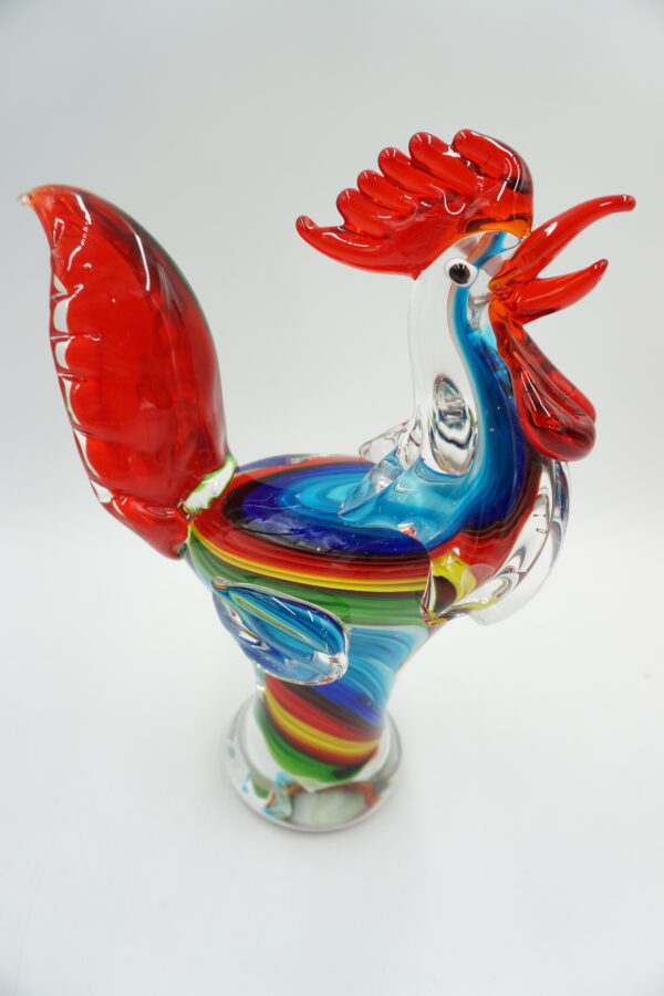 Szklana Figurka Dekoracyjna – Tęczowy Kogut