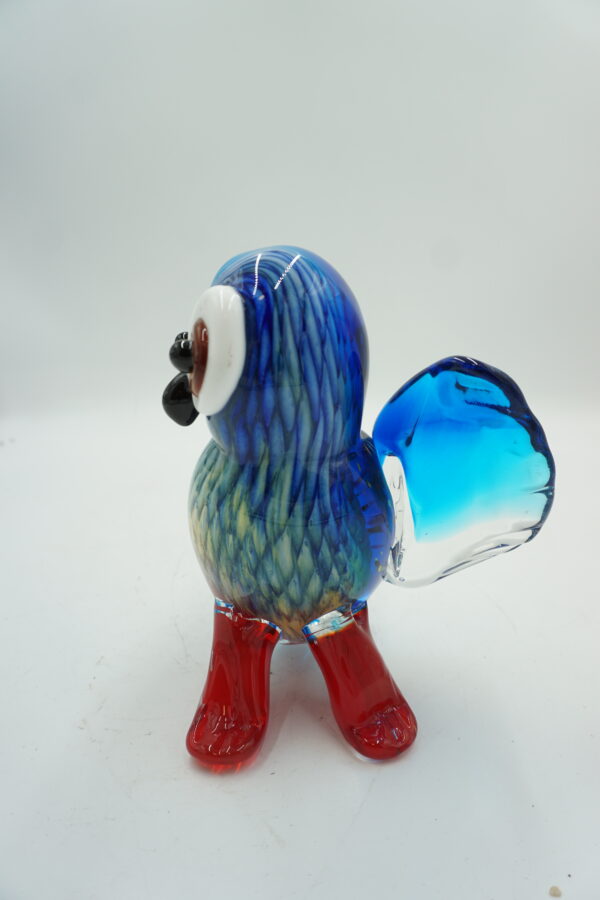 Szklana Figurka Dekoracyjna – Błękitna Sowa z Rozpostartym Skrzydłem