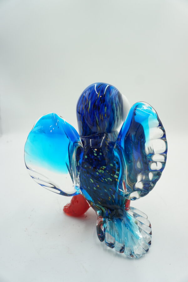 Szklana Figurka Dekoracyjna – Błękitna Sowa z Rozpostartym Skrzydłem